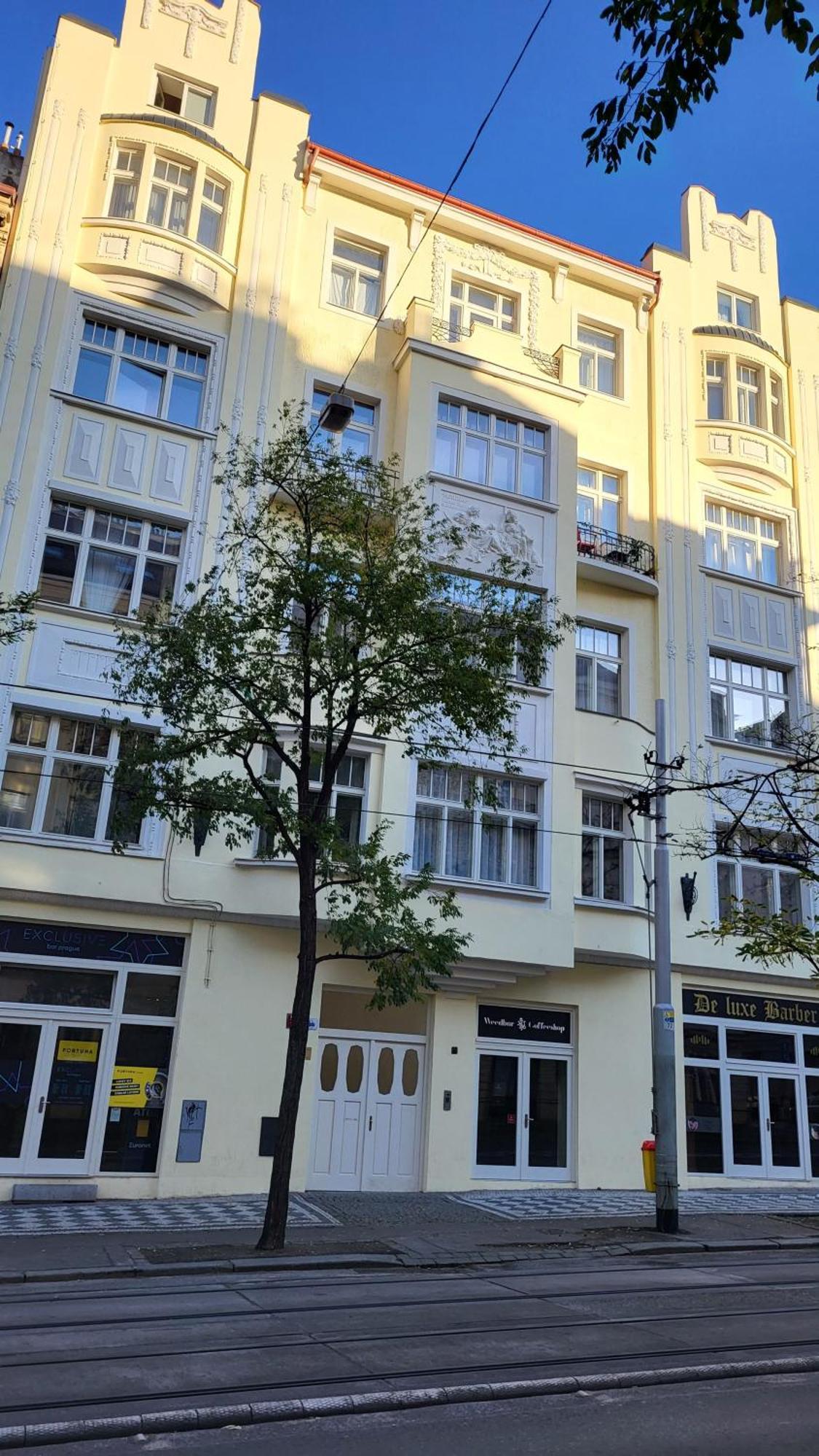 Endless Jecna Lägenhet Prag Exteriör bild